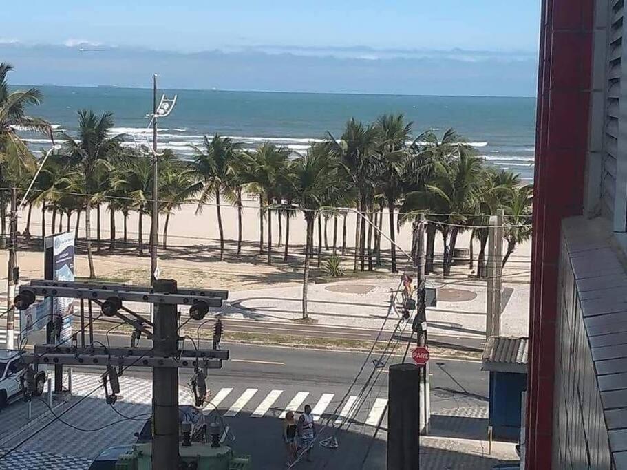 Kitnet A 20 Metros Da Praia Praia Grande  Exteriér fotografie
